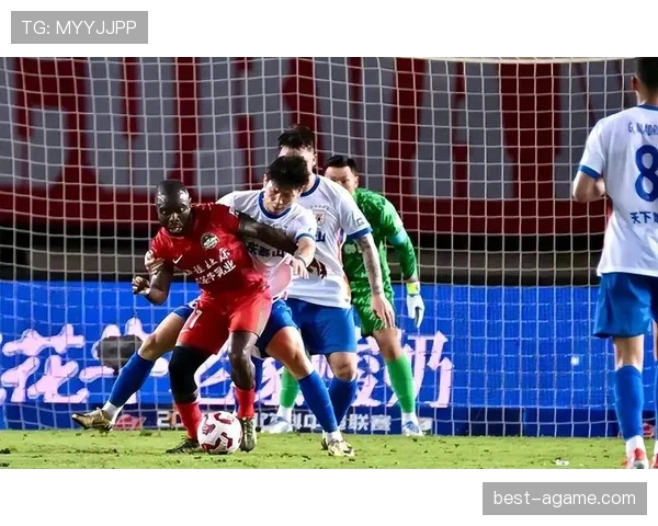 山东泰山防守老辣表现稳定性面临考验，近期防守端失误逐步反映对赛季走势的影响